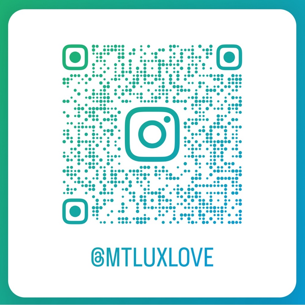 Follow me on Insta!!! 🛍️💖